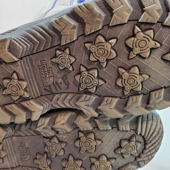 The North Face Boots Girls  Us size 2 - Picture 9 of 9